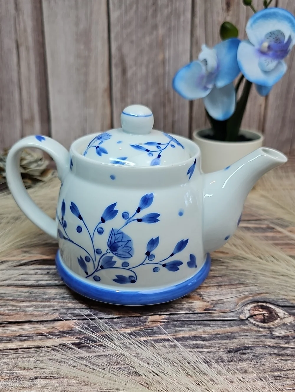 VINTAGE HAND-PAINTED BLUE FLORAL PORCELIAN TEA POT